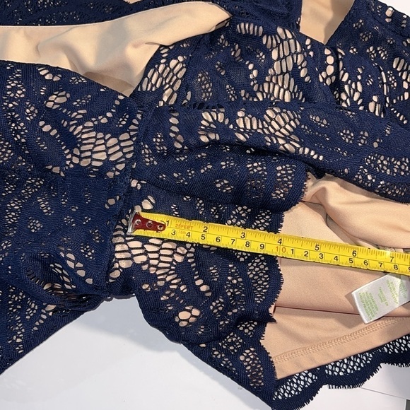 NWOT- $198 Lilly Pulitzer Tiki Wrap Dress Navy Lace Fully Lined Romper Small - Picture 7 of 15